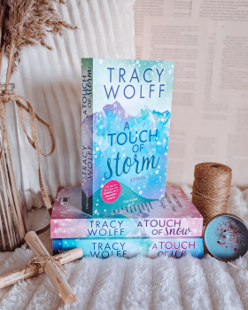 A Touch of Storm – Tracy Wolff